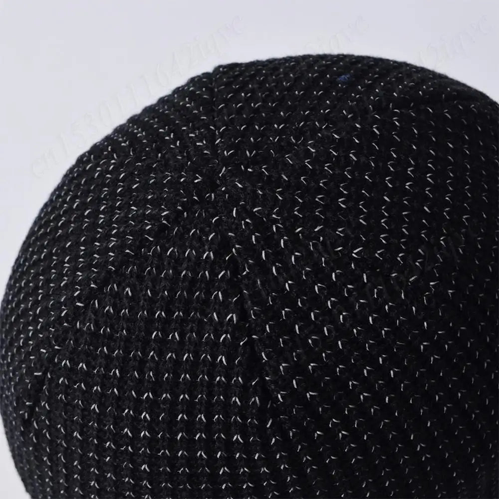 Unisex Reflective Knit Beanie – Glow-in-the-Dark Warm Hat for Night Safety